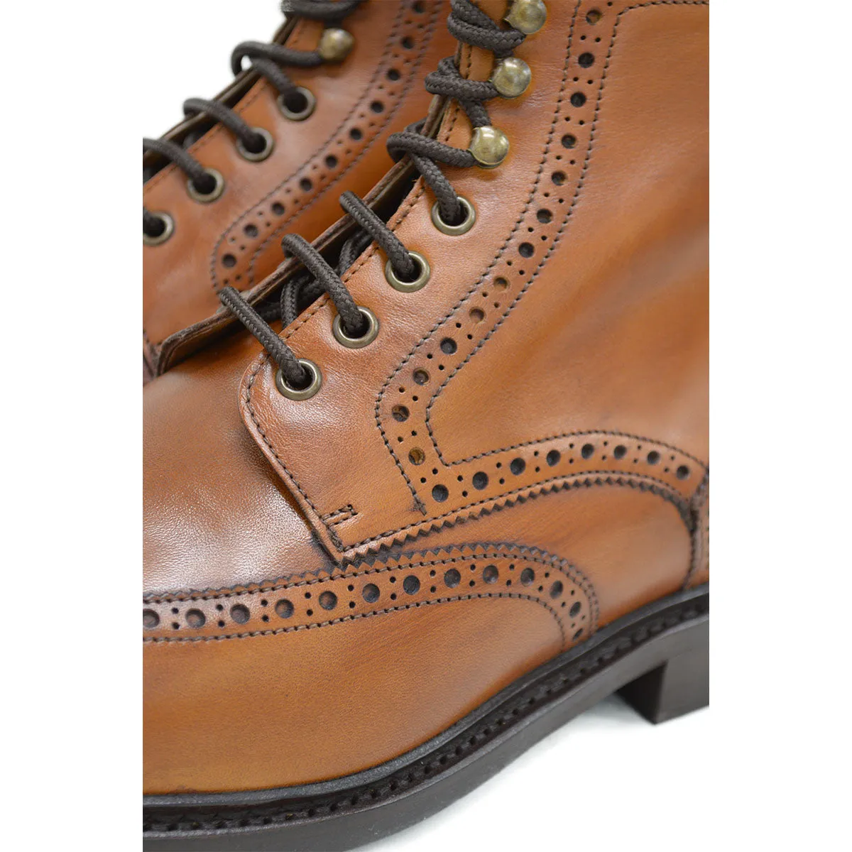 Berwick 1707 Brogue Boot (322) -Tan