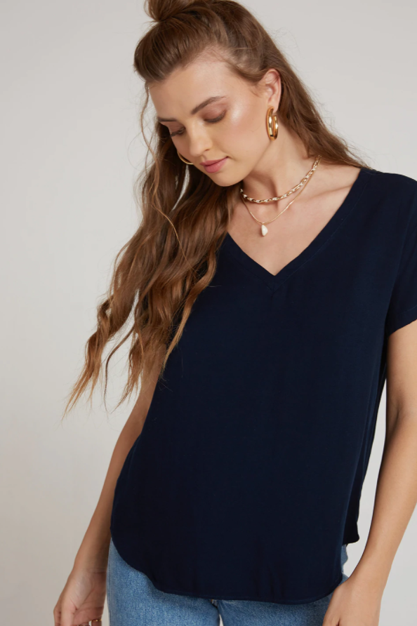 Endless sea v neck tee