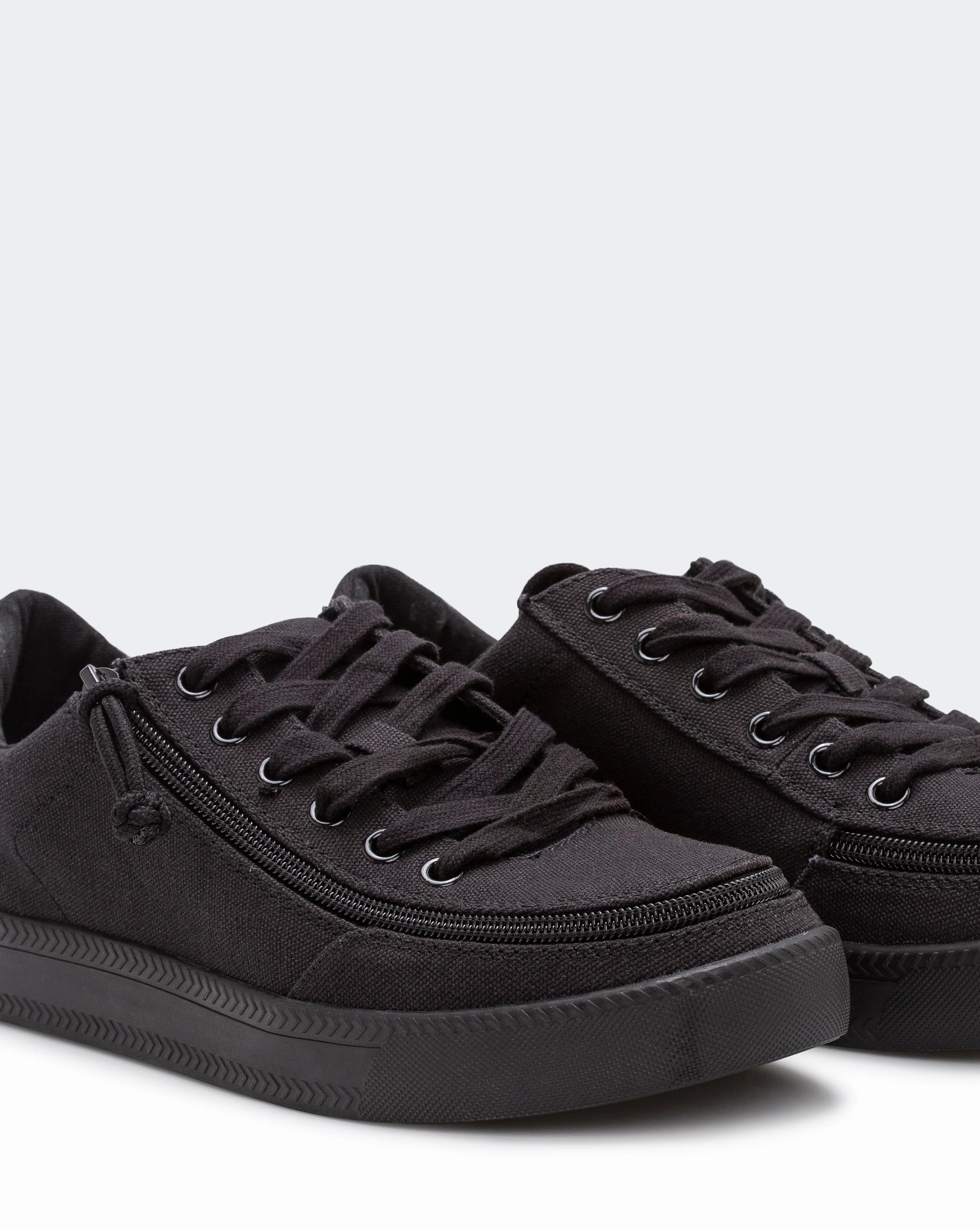 Low Rise Sneaker (Women) - Black to the Floor