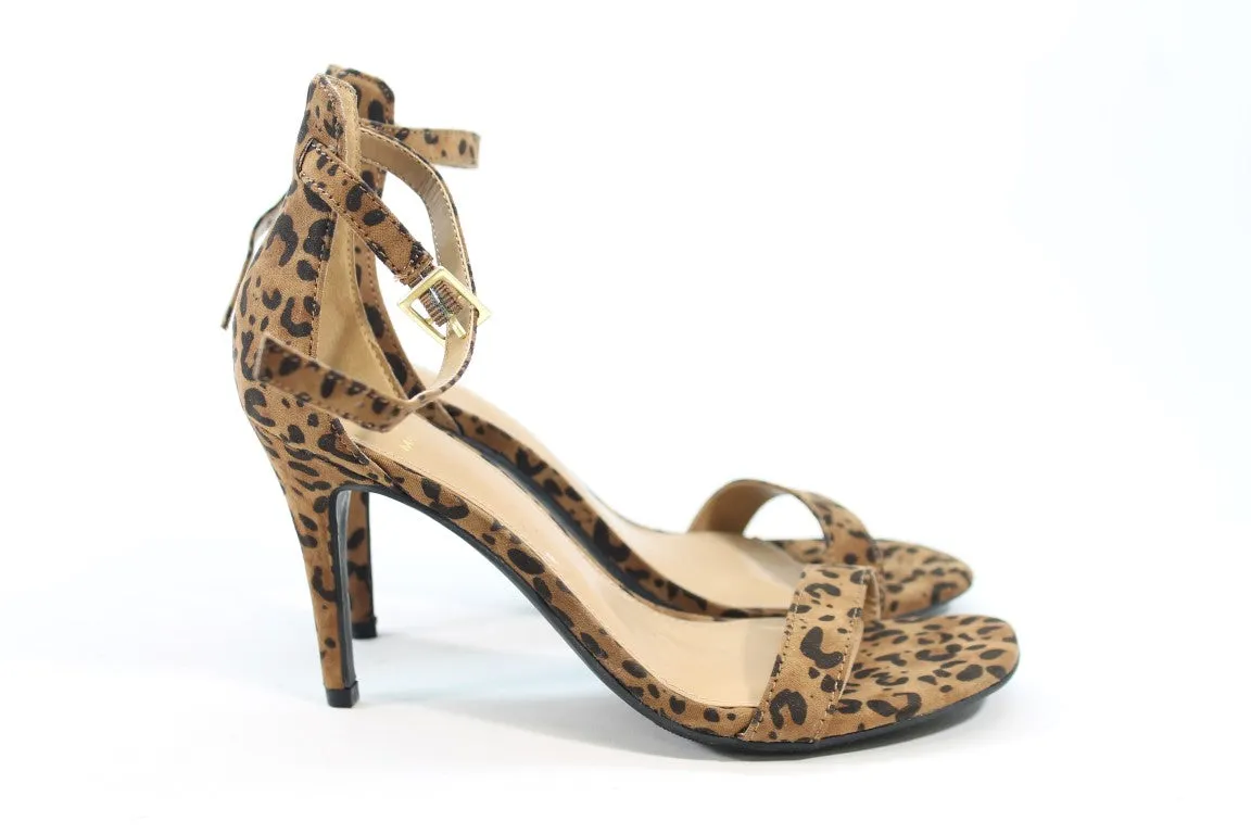 Material Girl Blaire Women's Leopard Sandals 7.5M(ZAP14930)