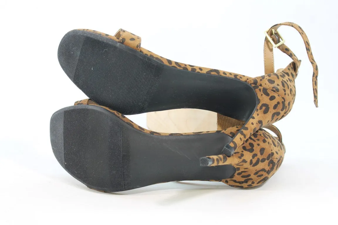 Material Girl Blaire Women's Leopard Sandals 7.5M(ZAP14930)