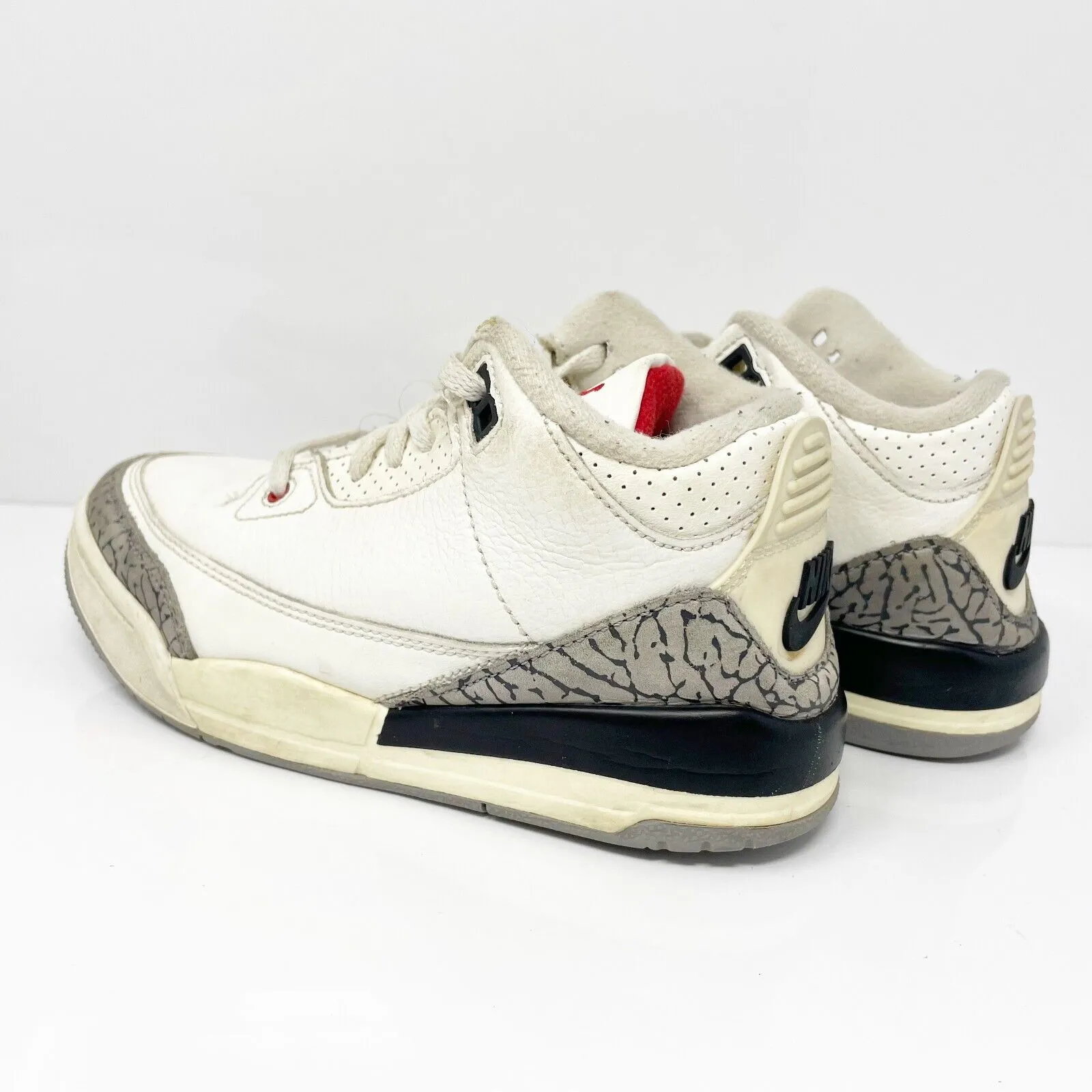 Nike Boys Air Jordan 3 DM0966-100 White Basketball Shoes Sneakers Size 1Y